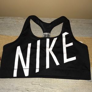 Nike sports bra only wore once